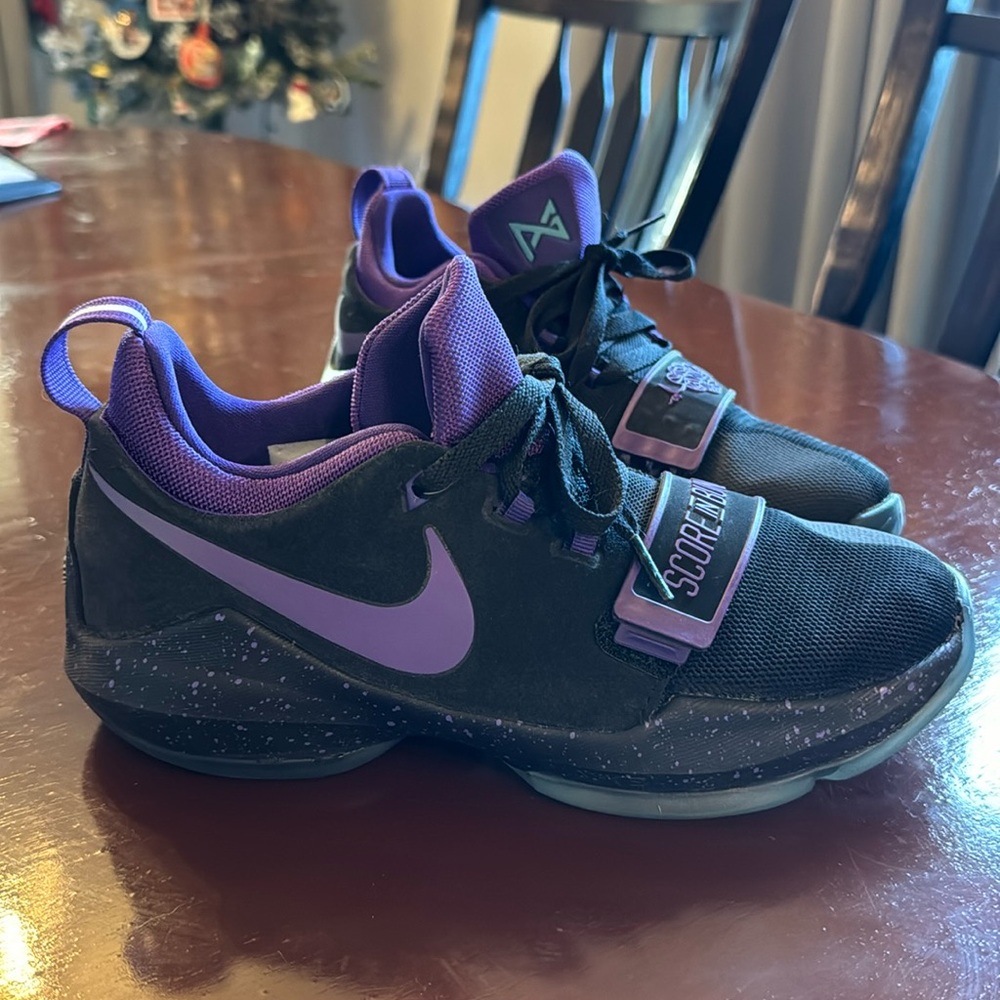 Nike PG 1 “score in bunches” size 6y.